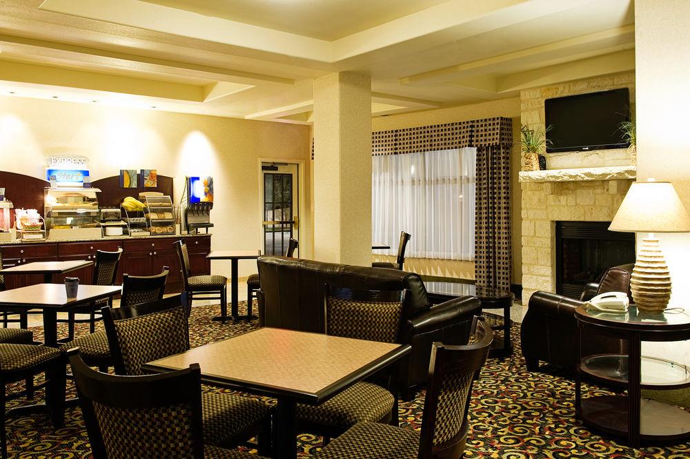 Express Hotel&suites Nw-medical Area, An Ihg Hotel